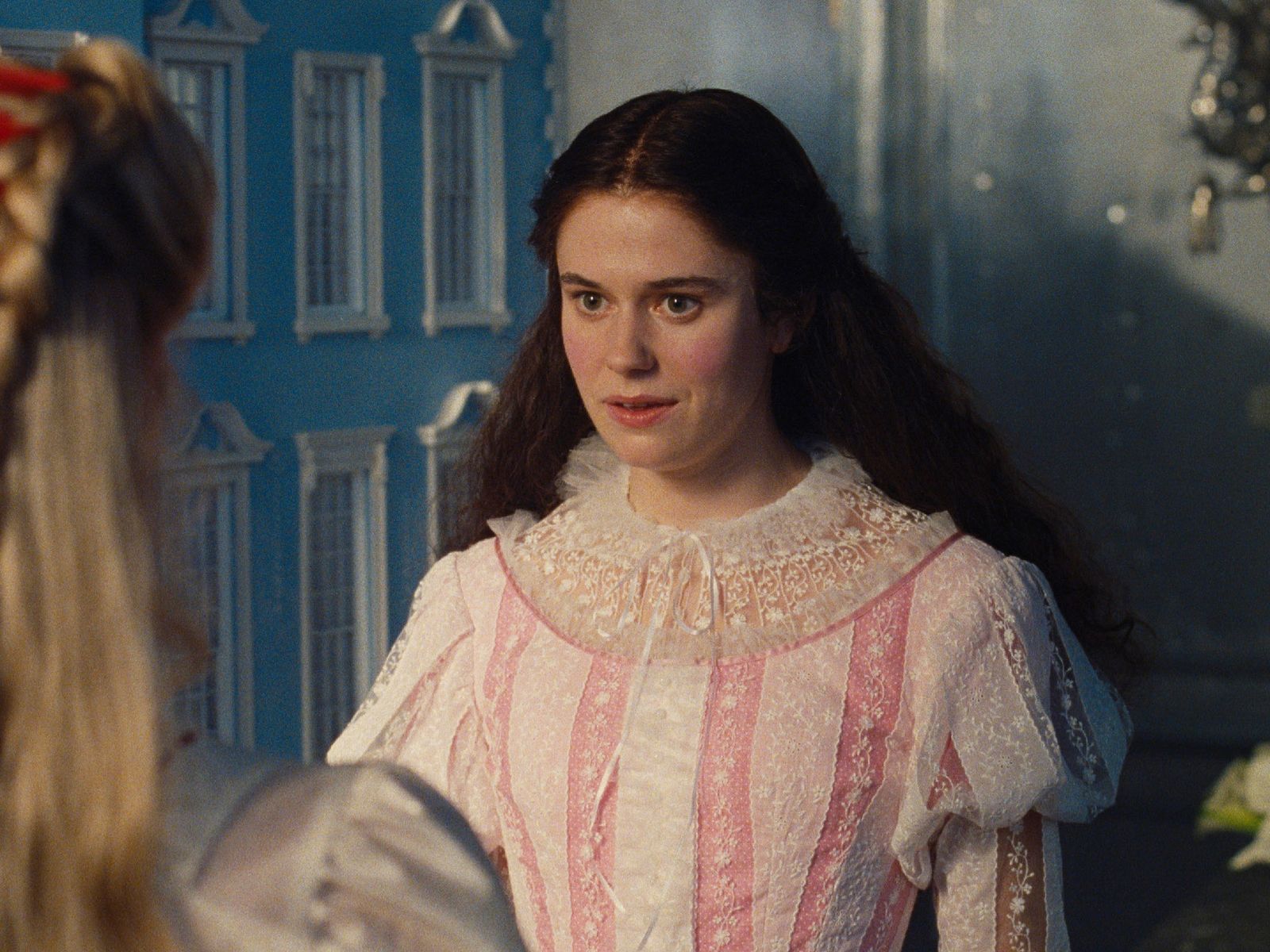 Horny Isabella Linton is the Best Part of “Wuthering Heights”
