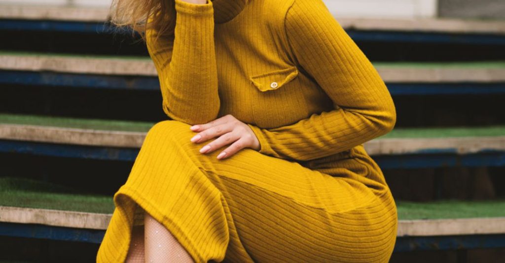 Outfit - Women's Yellow Long-sleeved Dress